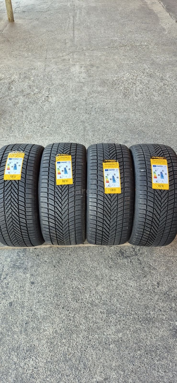 4 anvelope M+S noi Tercelo 255/40/19,dot 2025.Pretul este pe bucata.