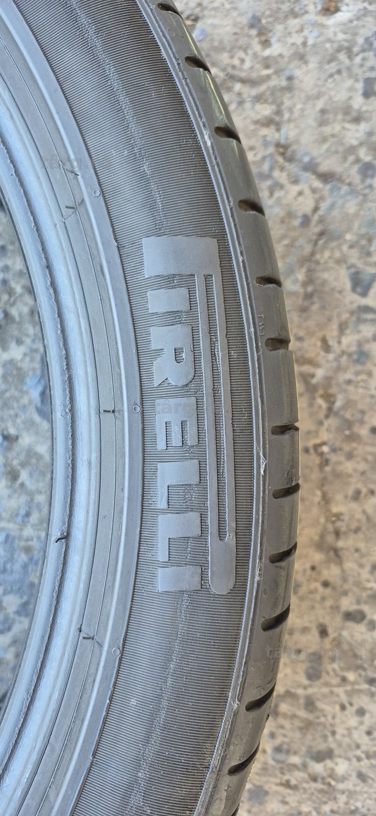2 anvelope vara runflat Pirelli 315/35/21.Pretul este pe bucata. 3