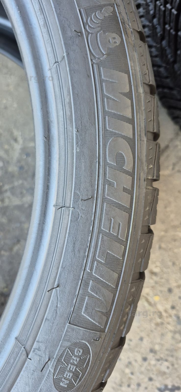 4 anvelope iarna ca noi Michelin,fata 245/35/20,spate 295/30/20.Pretul este pe bucata. 4