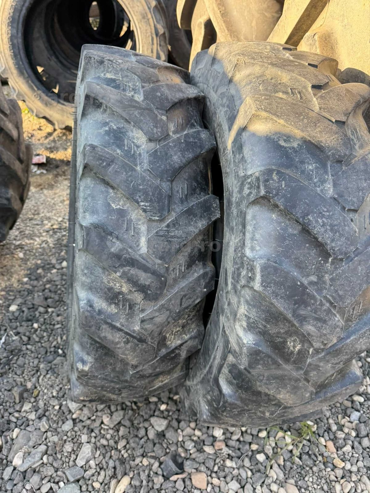Anvelope sh 10.5 R18