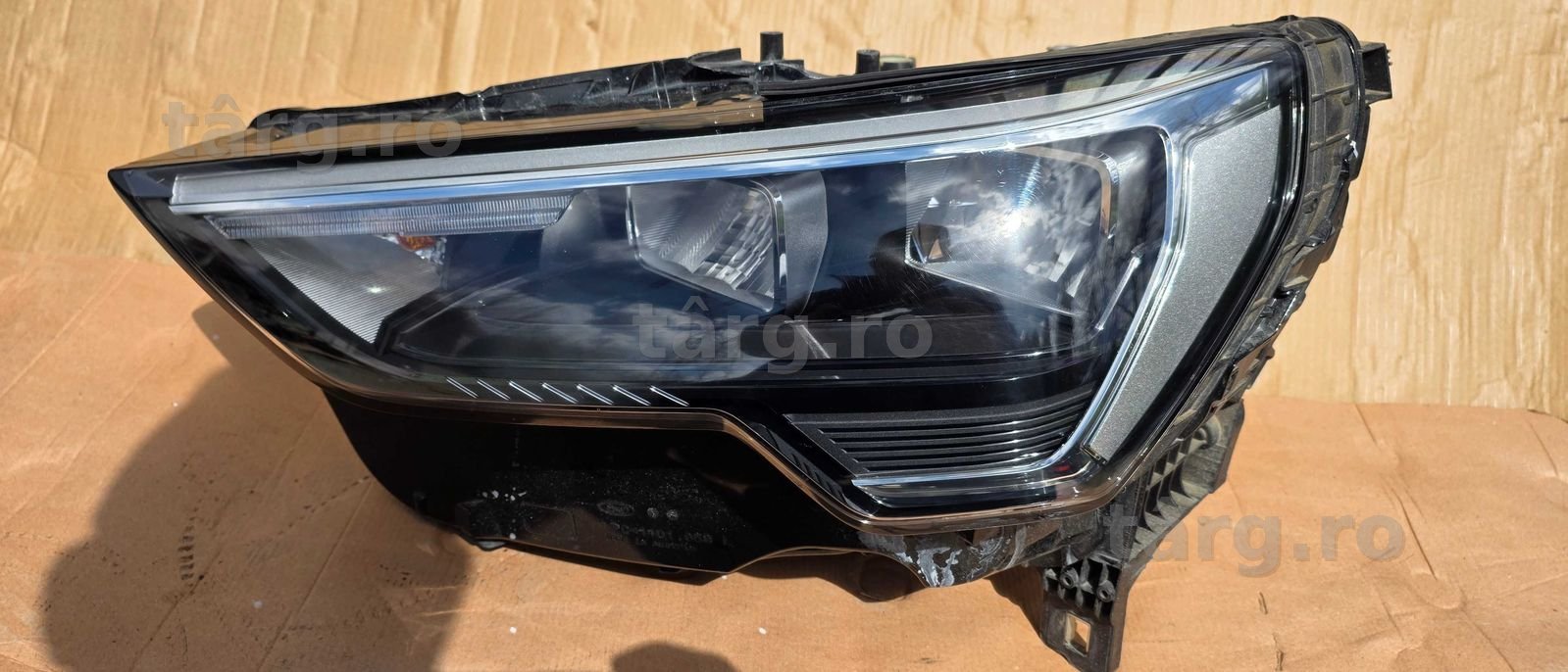 Far stanga LED Audi Q3 F3 83A 2020 / 2021 / 2022 2023
