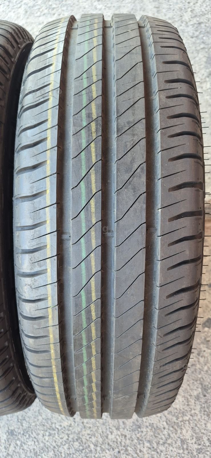 4 anvelope vara noi Michelin 215/65/16C,dot 2021.Pretul este pe bucata. 3