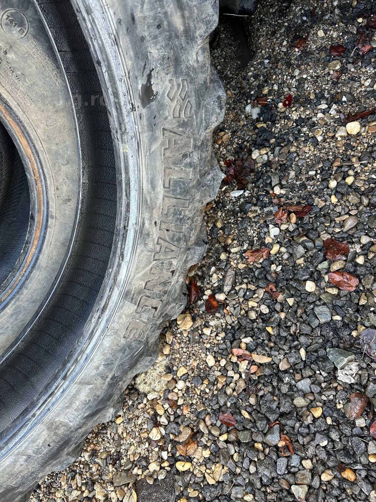 Anvelope sh 12.4 R52 3