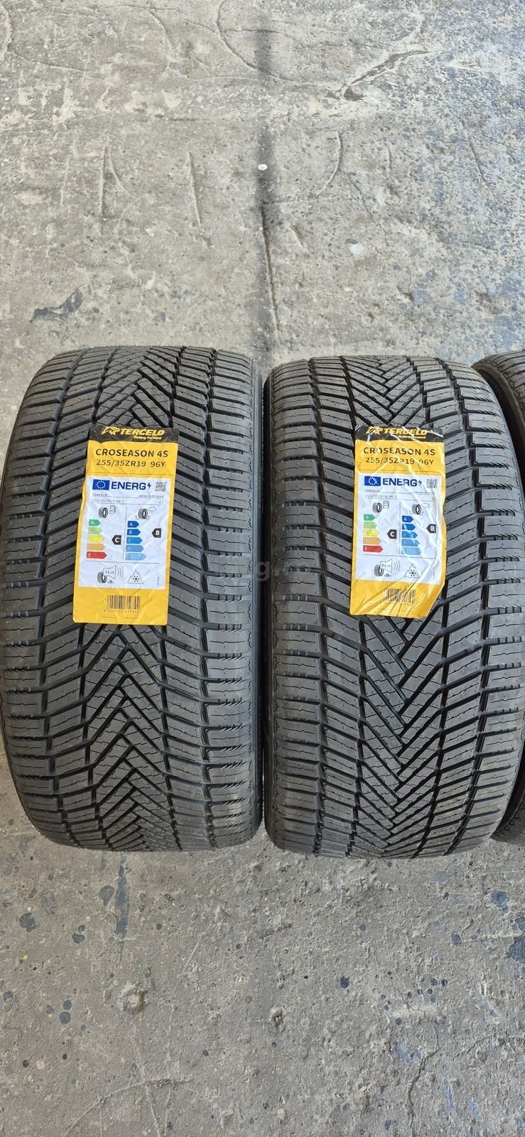 4 anvelope M+S noi Tercelo 255/35/19,dot 2026.Pretul este pe bucata. 2