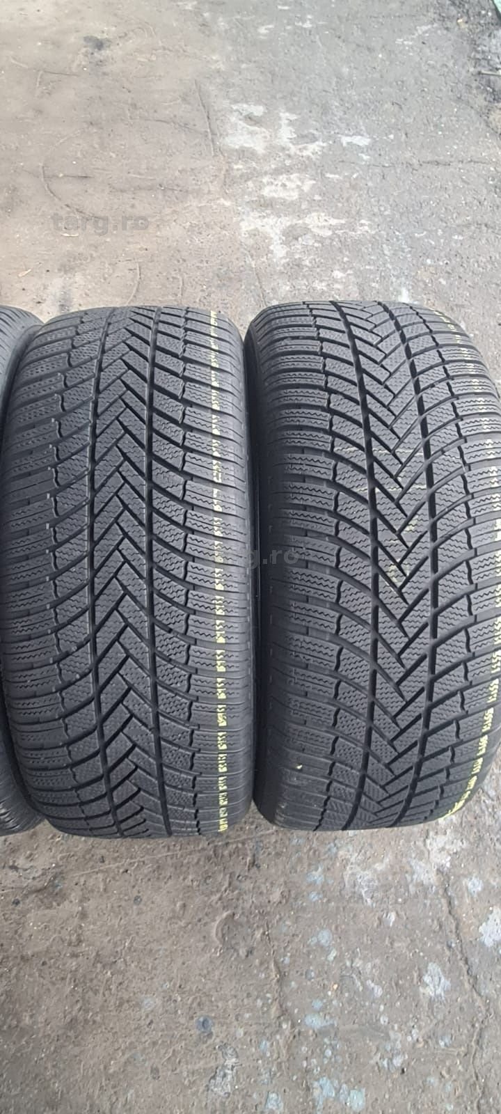 4 anvelope iarna Bridgestone 255/50/19.Pretul este pe bucata. 2