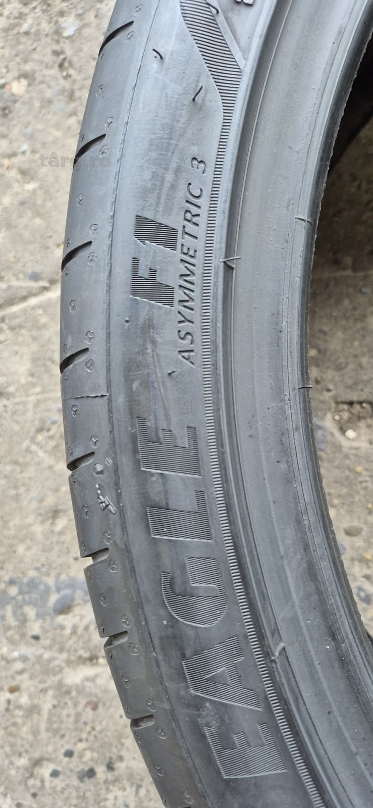 4 anvelope vara Goodyear,fata 265/35/21,spate 305/30/21.Pretul este pe bucata. 4