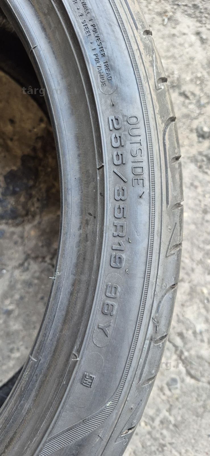 4 anvelope vara runflat 10%uzura, Goodyear,fata 225/40/19,spate 255/35/19.Pretul este pe bucata. 6