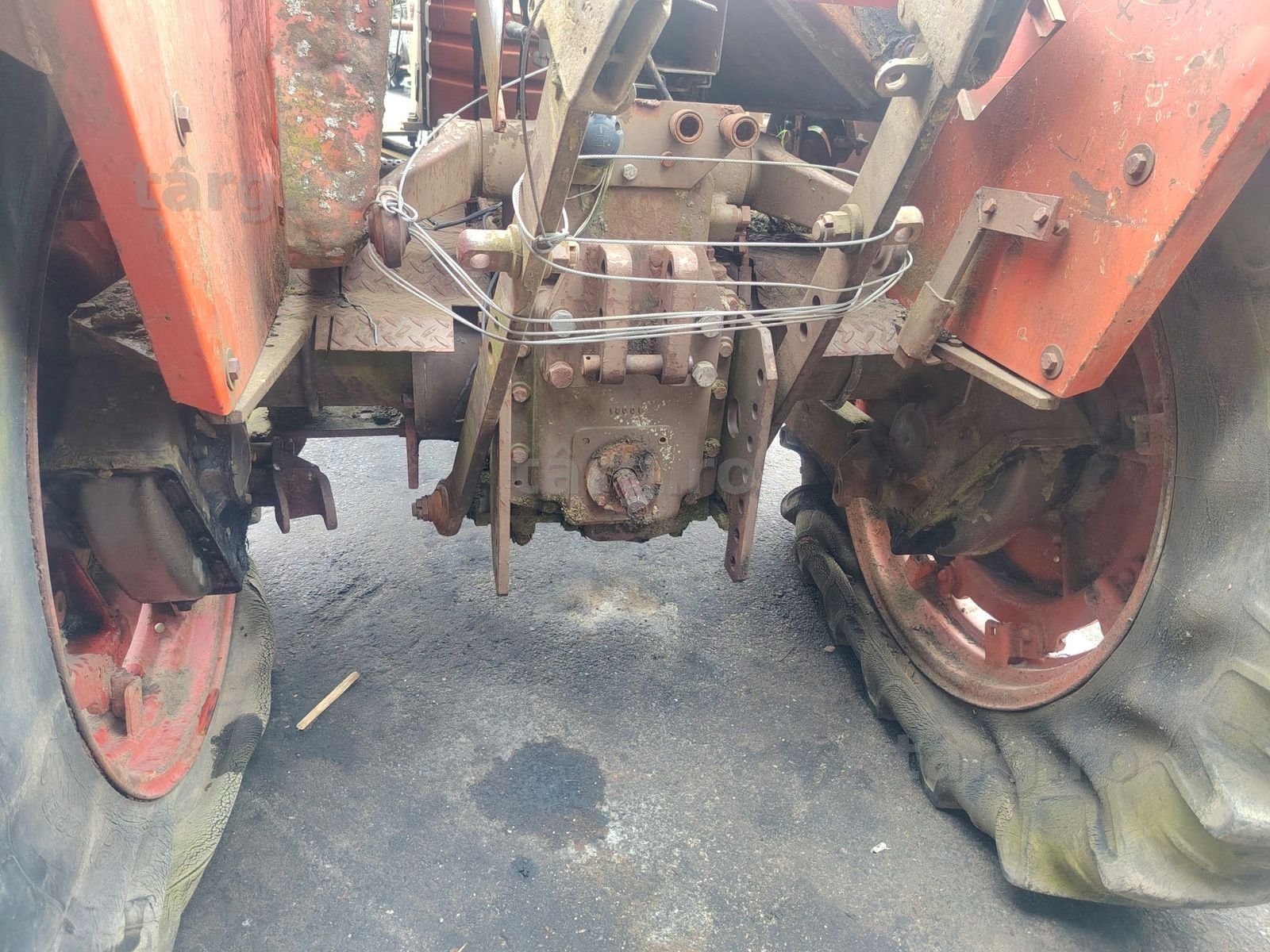 Cutie tractor Renault carraro