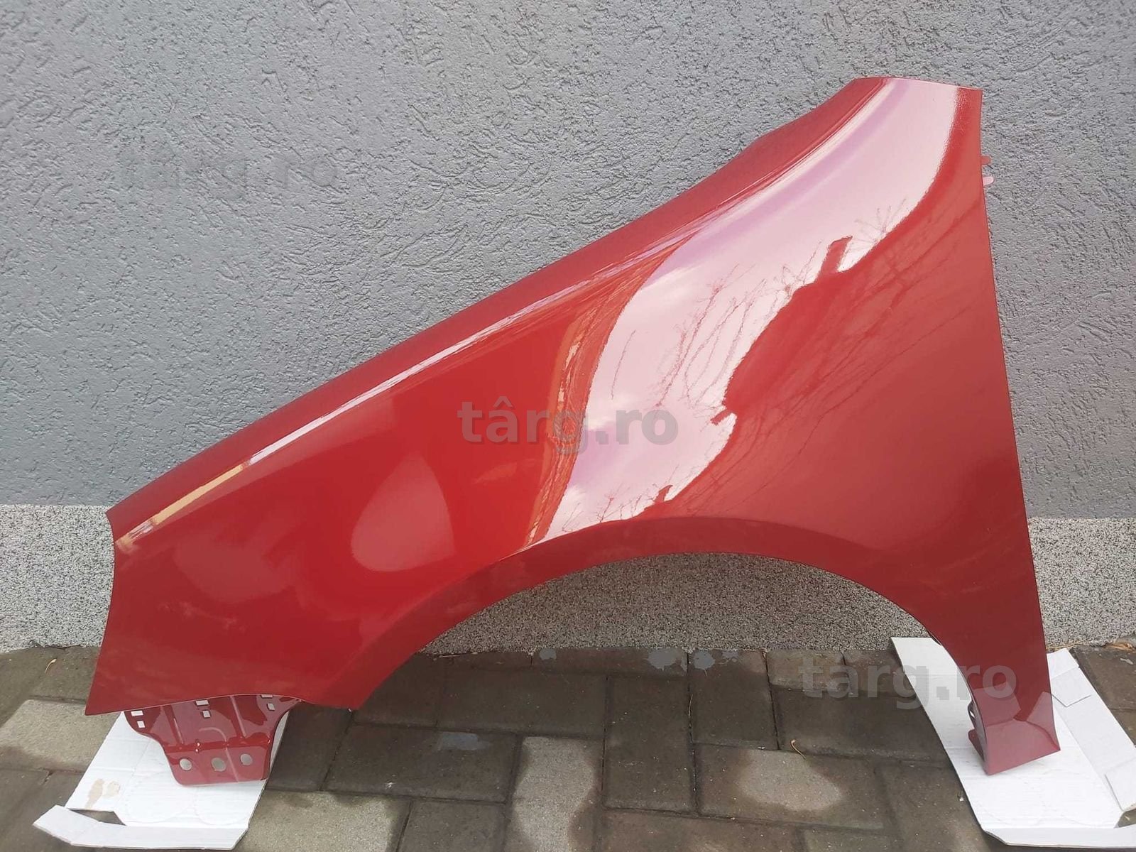 Aripa Fata Stanga VW Golf 5 V 2004-2008 Vopsita Rosu