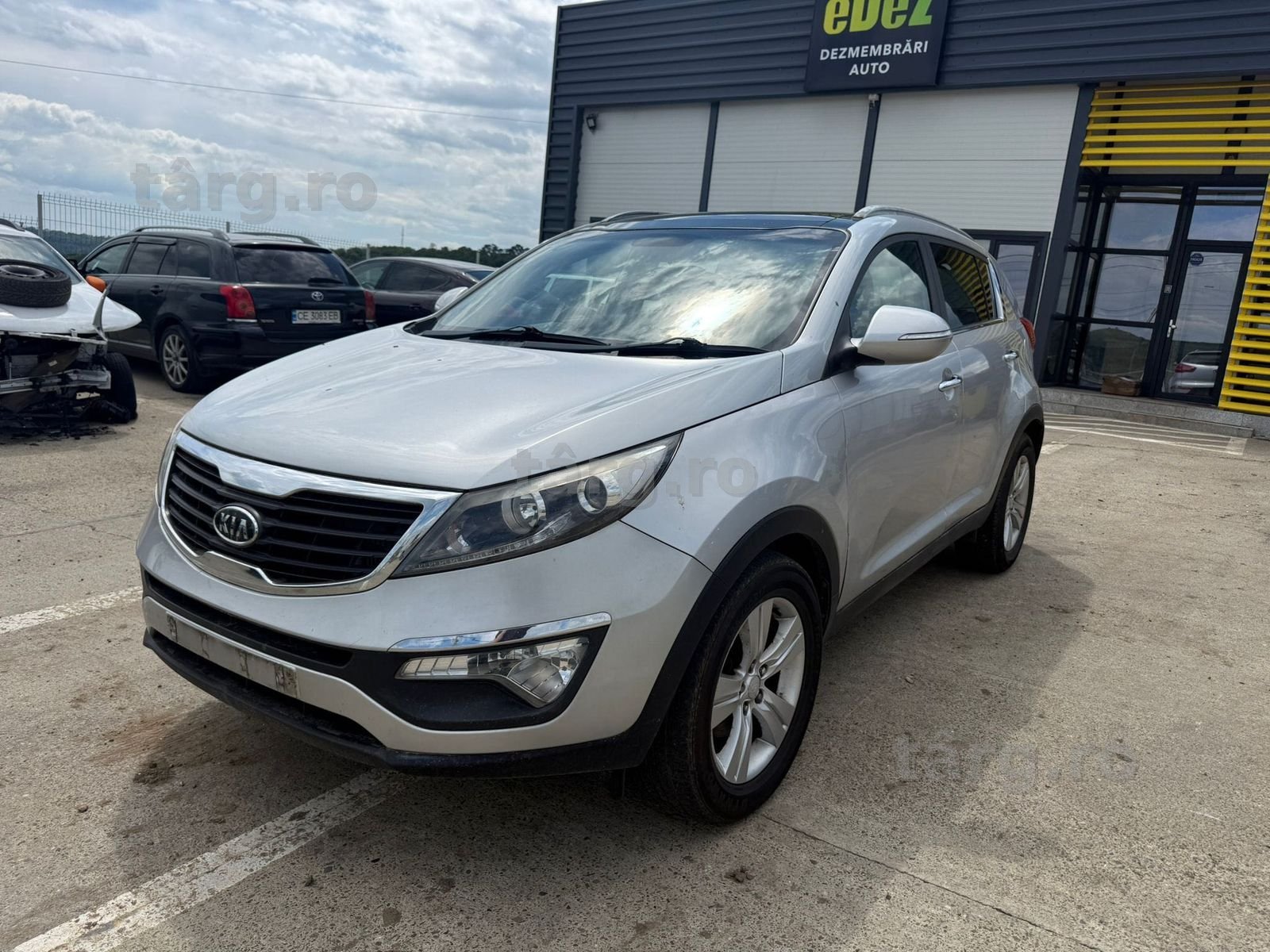 Dezmembrez Kia sportage argintie 2011 1.7 crdi D4FD