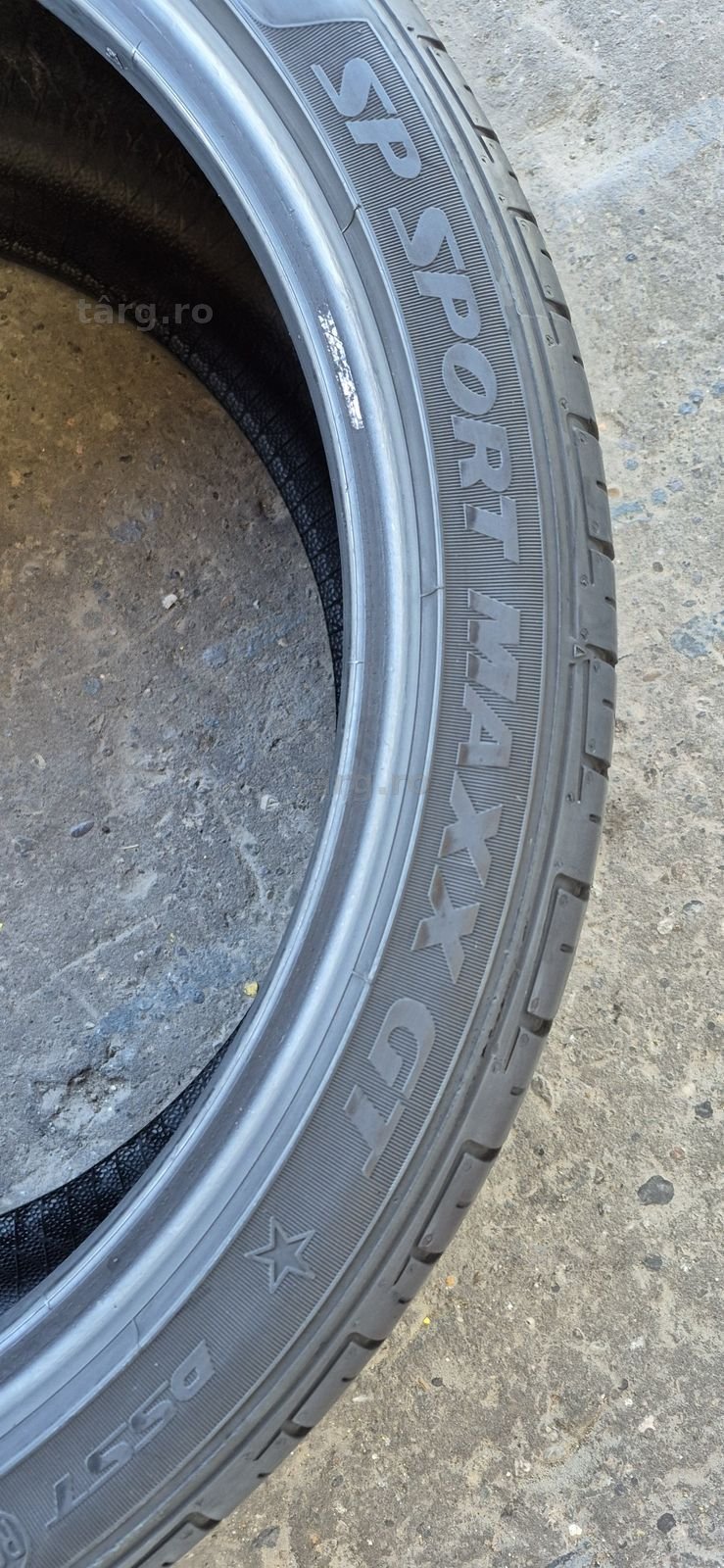 4 anvelope vara runflat Dunlop,fata 285/35/21,spate 325/30/21.Pretul este pe bucata. 4