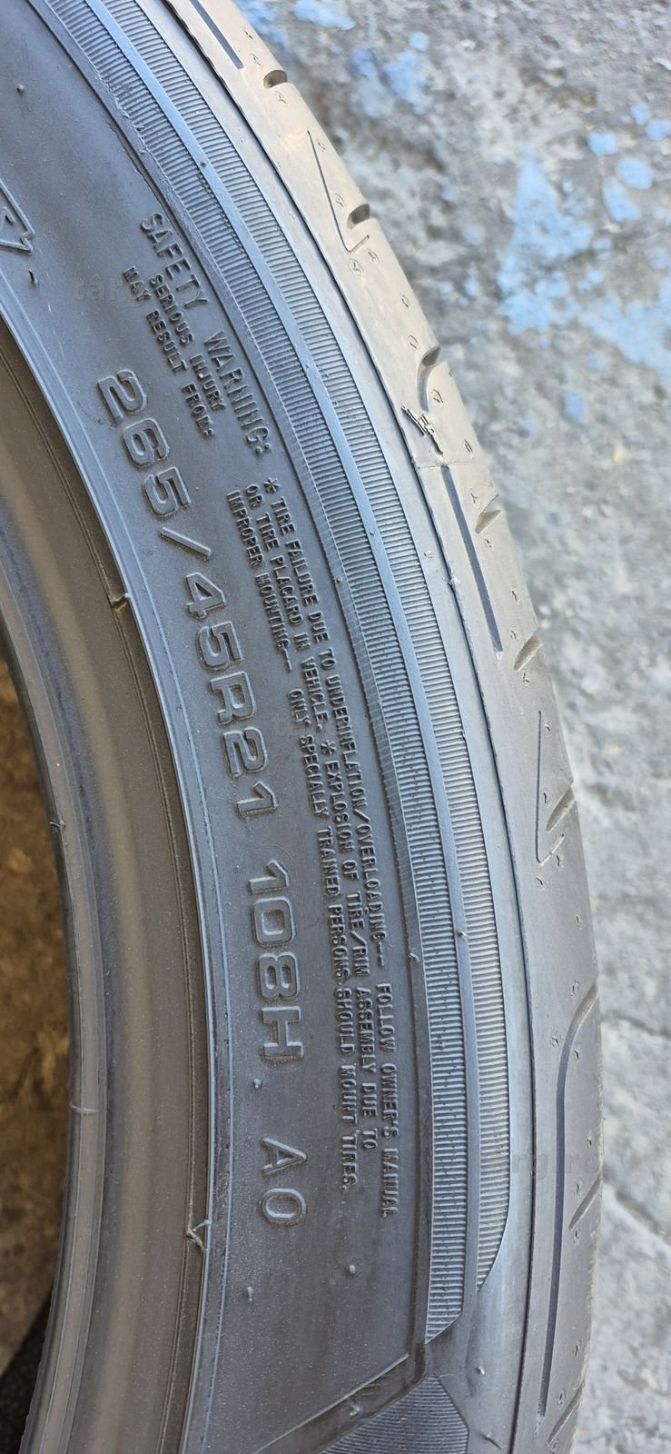 2 anvelope vara Goodyear 265/45/21.Pretul este pe bucata. 5