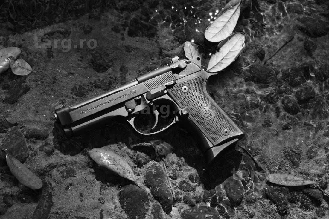 Pistol BERETTA V.2 Cu Kit De Modificare RAZOR! (Airsoft) - Model Co2