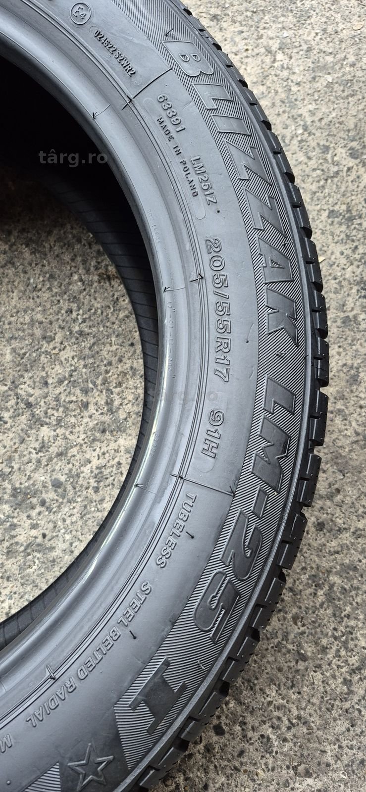 4 anvelope iarna runflat Bridgestone 205/55/17.Pretul este pe bucata. 5