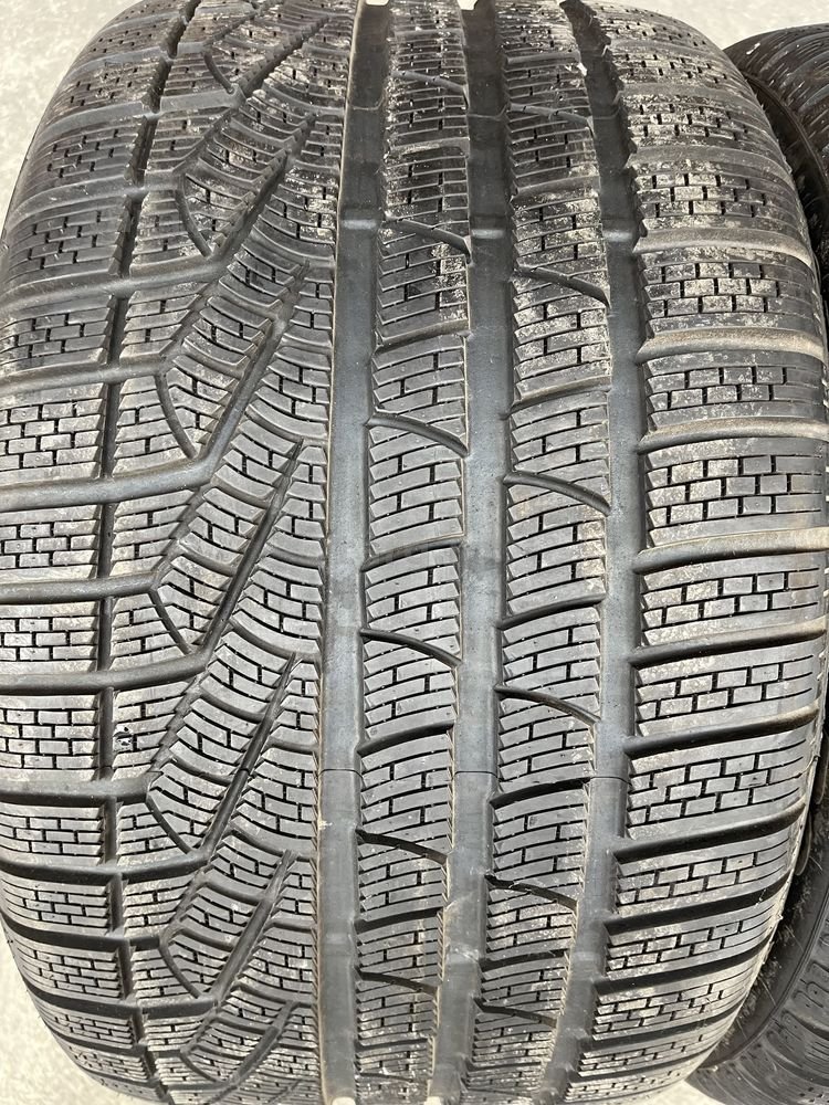 4  anvelope de iarna 295/35/19 Pirelli Noi 3