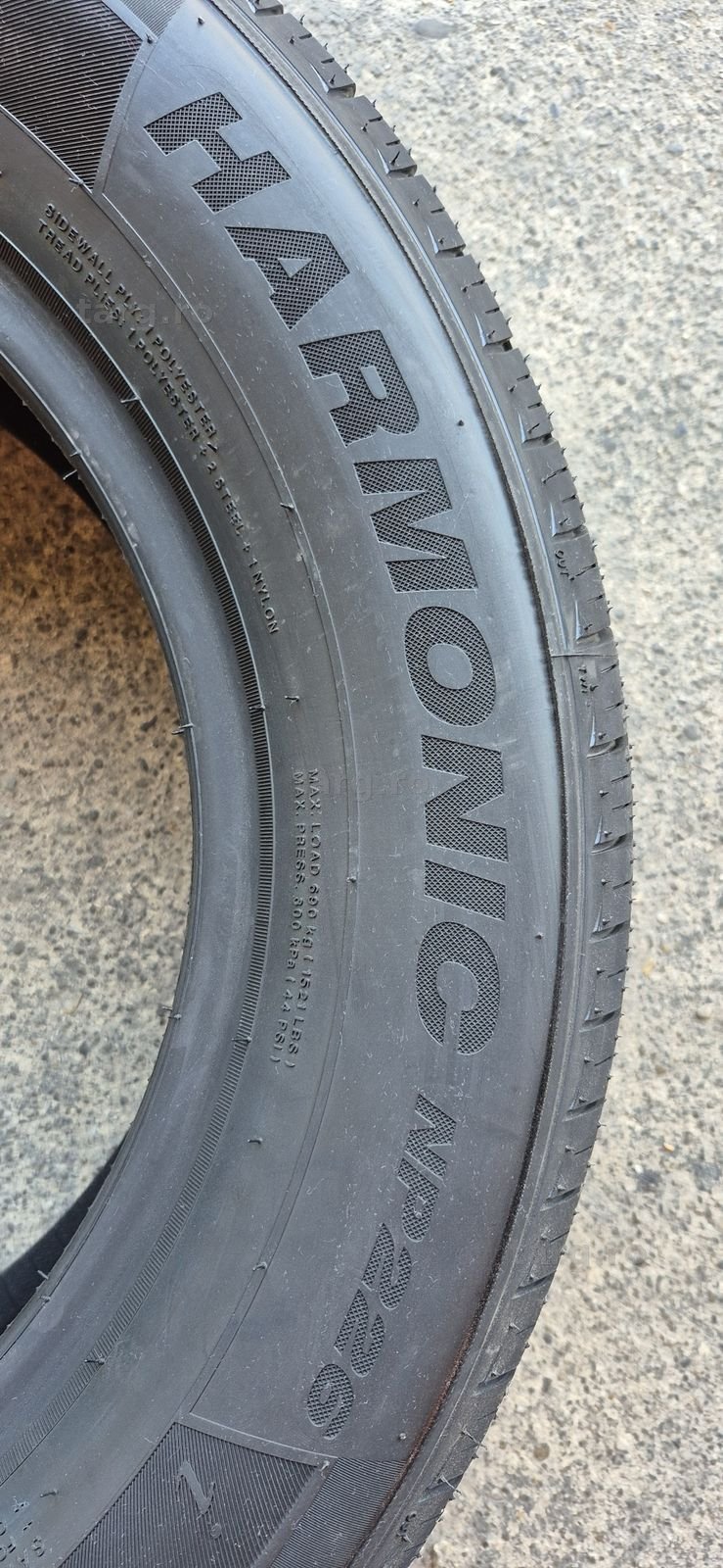4 anvelope vara noi Sunny 215/60/16,dot 2026.Pretul este pe bucata. 5