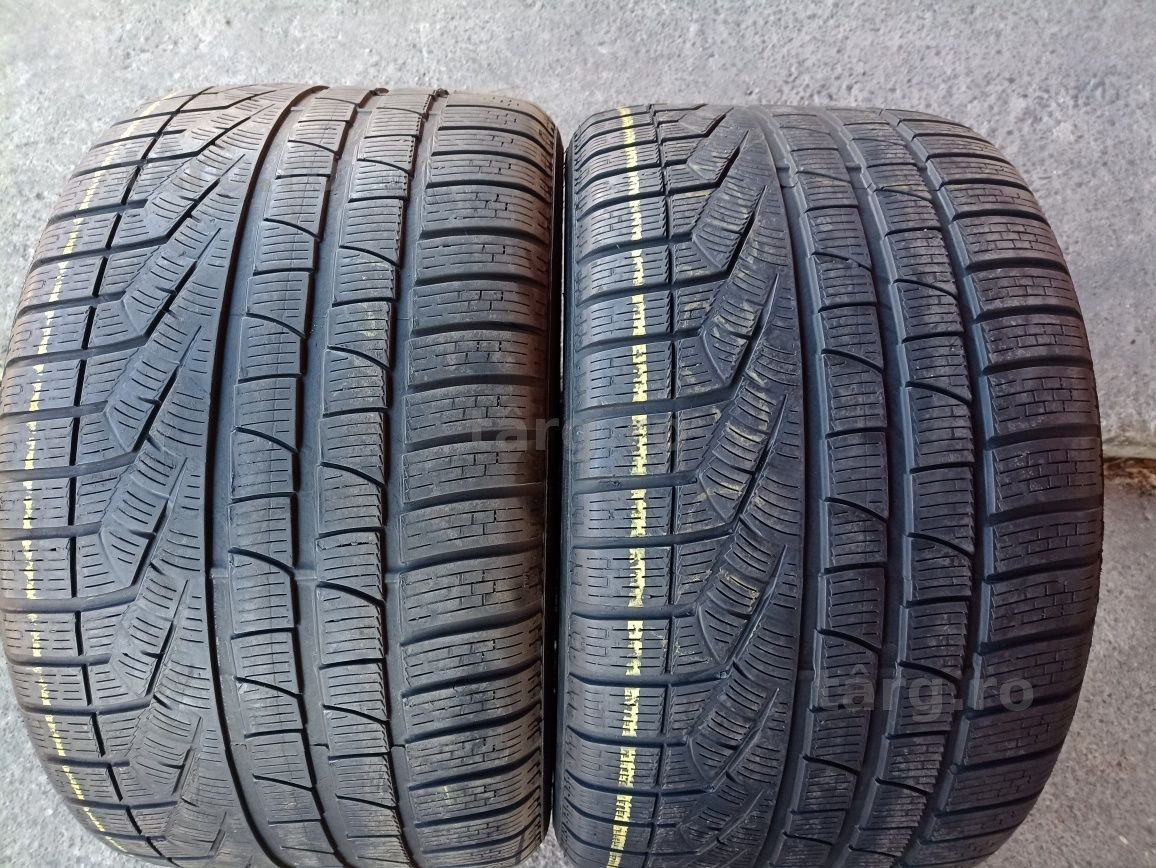 2 anvelope de iarna Pirelli 295/35 R18 dot 2319