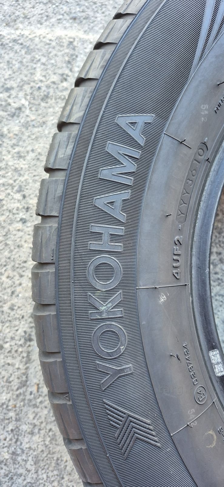 4 anvelope iarna Yokohama 225/65/16.Pretul este pe bucata 4