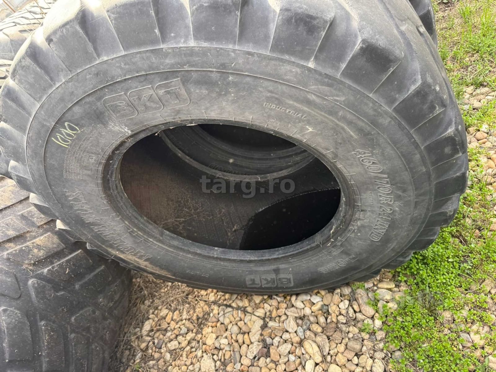 Anvelope 460.70 R24 BKT 4
