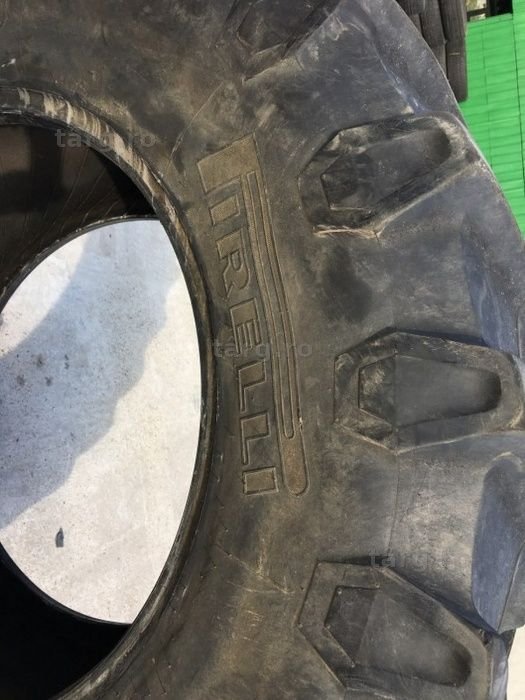 540/65r28 Pirelli 4