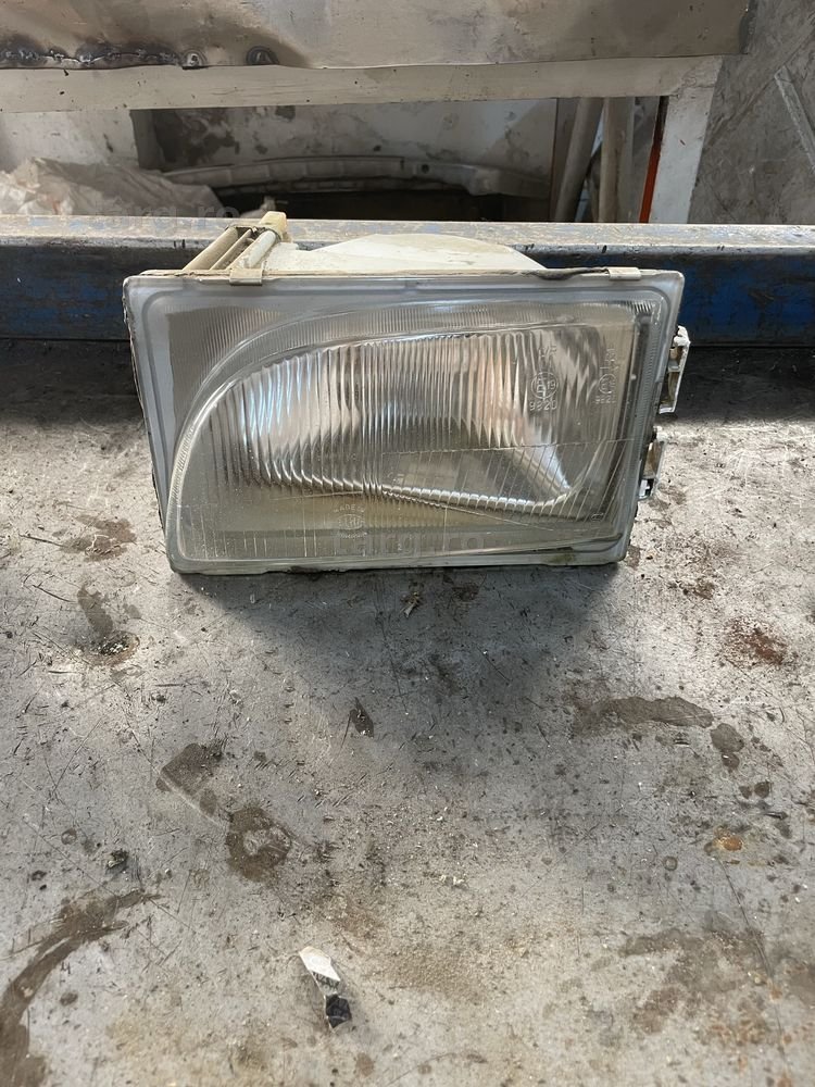 Far stanga Dacia 1310 injectie