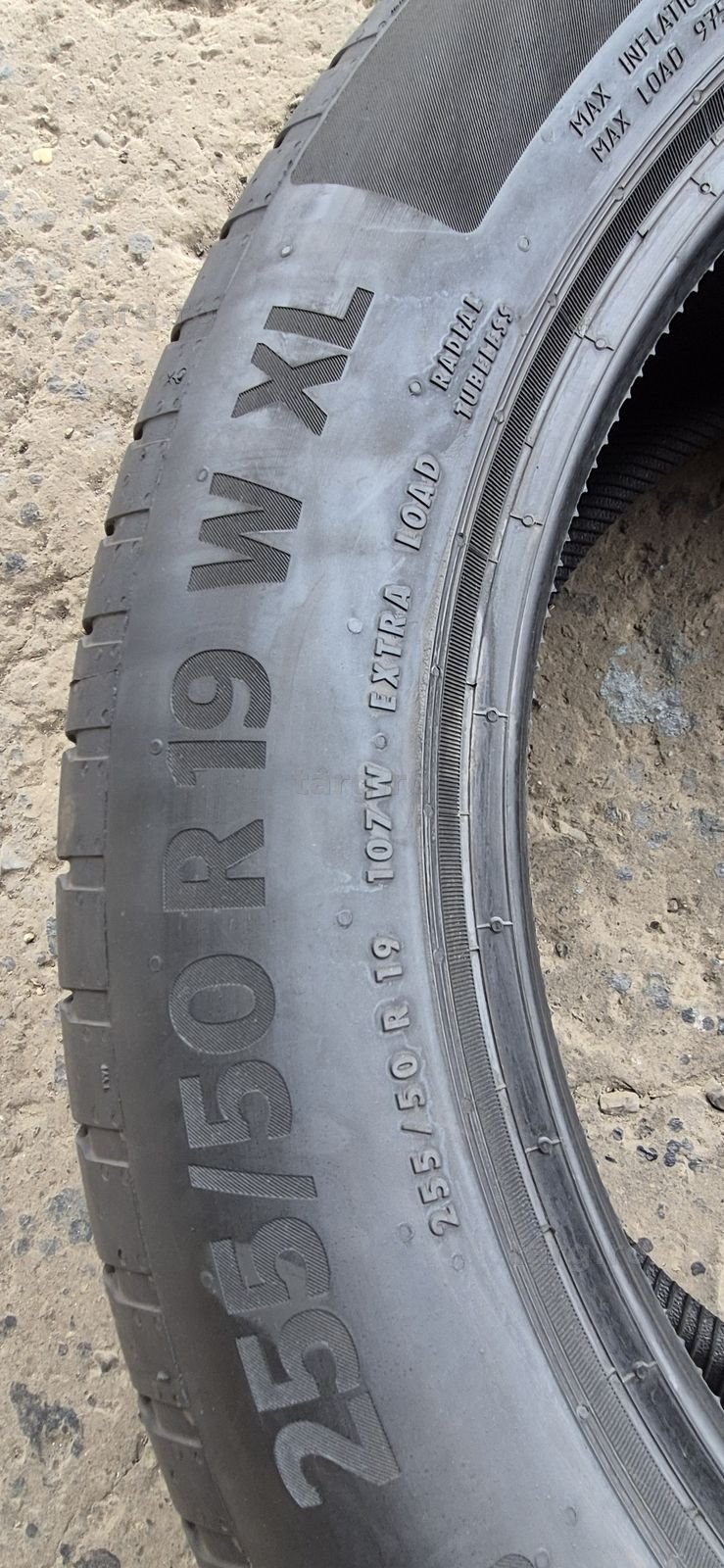 4 anvelope vara ca noi Continental,fata 235/55/19,spate 255/50/19. 7