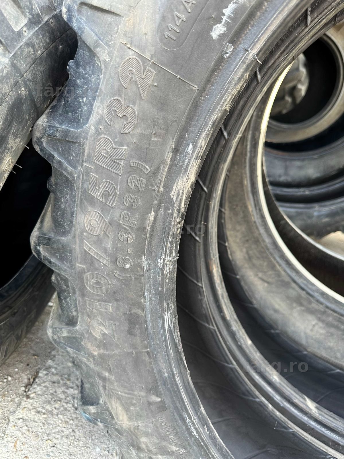 Cauciucuri sh 8.3 r32 Kleber 2