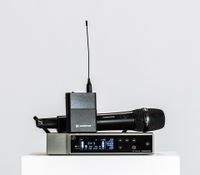 Sennheiser EW-D ME2/835-S SET Digital Wireless Combo Microphone System System (S1-7: 606.2 - 662 MHz