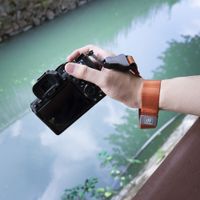 DigitalFoto 3-in-1 Convertible Magnetic Buckle Wrist & Shoulder Strap System (Green)