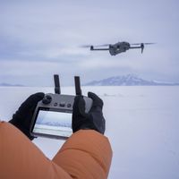 DJI Mavic 4 Pro (DJI RC 2)